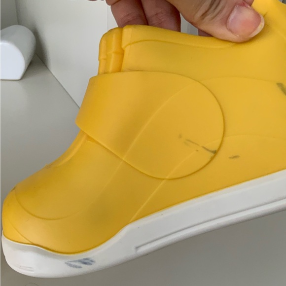 BUTLER Rockhopper Overshoe Kids Rubber Waterproof All Weather Yellow Size 6 7 8 - Picture 15 of 16
